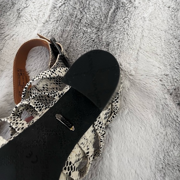 Vionic Womens Sami Snake Heels Black and White size 7 - Picture 4 of 8
